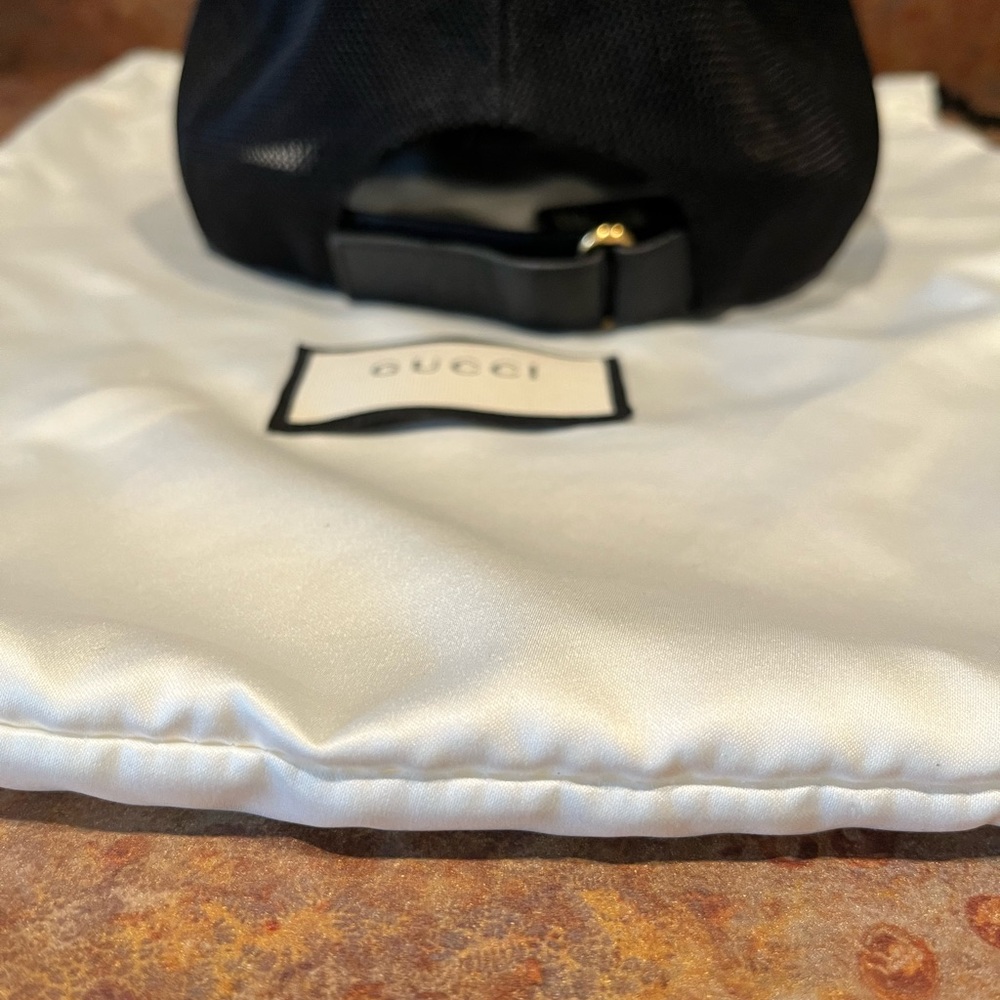 Authentic leather Gucci hat black and gold - Picture 2 of 4